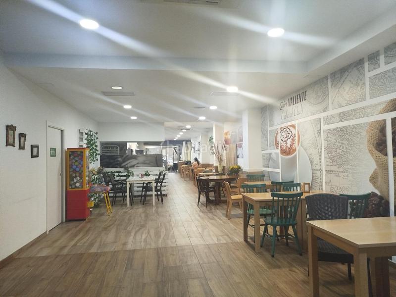 Foto 66c8d599-a2db-4c77-8fe9-c6ebbe8872a5. Alquiler local comercial trapasamos cafetería en pleno funcionamiento! . en Manises