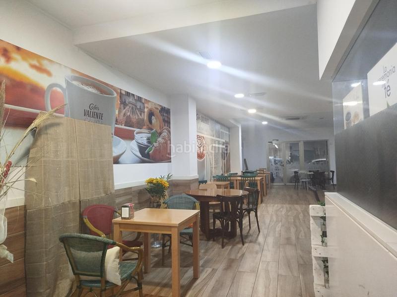 Foto 9aa424ea-2033-4b97-b192-b70f49ceb162. Alquiler local comercial trapasamos cafetería en pleno funcionamiento! . en Manises