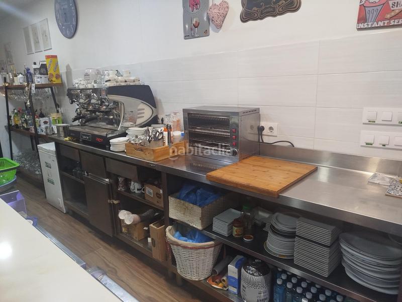 Foto c10494e4-3d81-42e6-9b5a-27ee053d6d30. Alquiler local comercial trapasamos cafetería en pleno funcionamiento! . en Manises