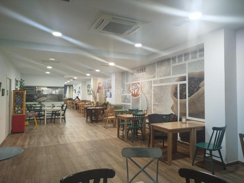 Foto d6282cf6-a3fa-4f18-9634-aeb7b2dd26a0. Alquiler local comercial trapasamos cafetería en pleno funcionamiento! . en Manises