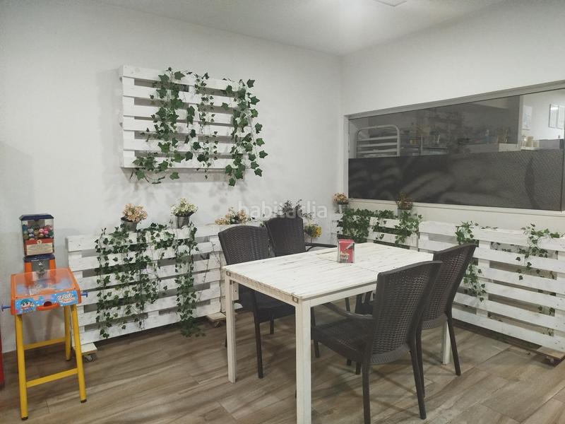 Foto fcdc297b-fe9f-41b1-95a1-afe553b696f6. Alquiler local comercial trapasamos cafetería en pleno funcionamiento! . en Manises