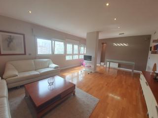 Location Appartement  Calle ruben dario. Precioso piso de 4 habitaciones para estudiantes en rubén darío.