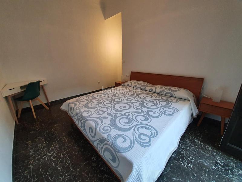 Foto a89bb994-656e-44c1-bafe-cc496a390fb2. Alquiler piso precioso piso en la calle adressadors con 6 balcones. en Valencia