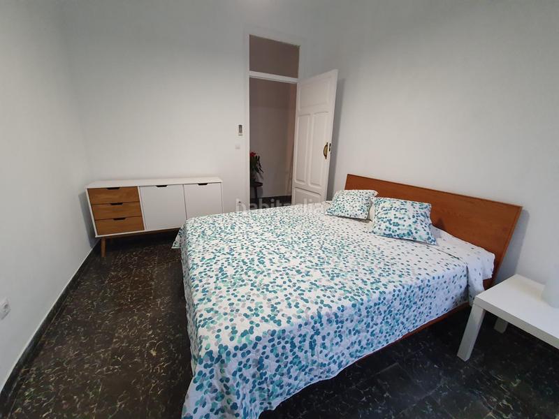 Foto c2618394-e0d4-4553-9559-a3a56cd9404e. Alquiler piso precioso piso en la calle adressadors con 6 balcones. en Valencia