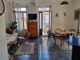 Location Appartement  Calle adressadors. Precioso piso en la calle adressadors con 6 balcones.
