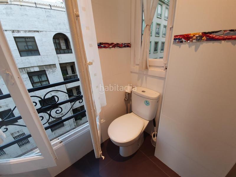 Foto f50a7749-b104-4795-997a-1c051df8b951. Alquiler piso precioso piso en la calle adressadors con 6 balcones. en Valencia
