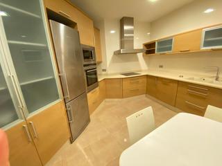Rent Flat  Calle ribera. Piso en pleno centro
