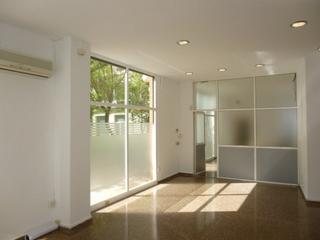 Lloguer Local Comercial  Calle islas canarias. Local comercial reformado  zona islas canarias.