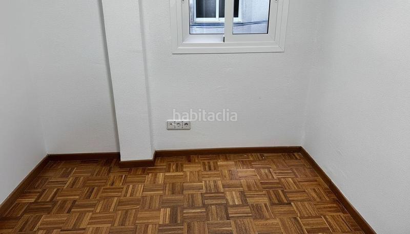 Foto 44d53b78-a189-4c0b-82f6-72cf3c44e42b. Alquiler piso  muy luminoso con garaje en La Petxina Valencia