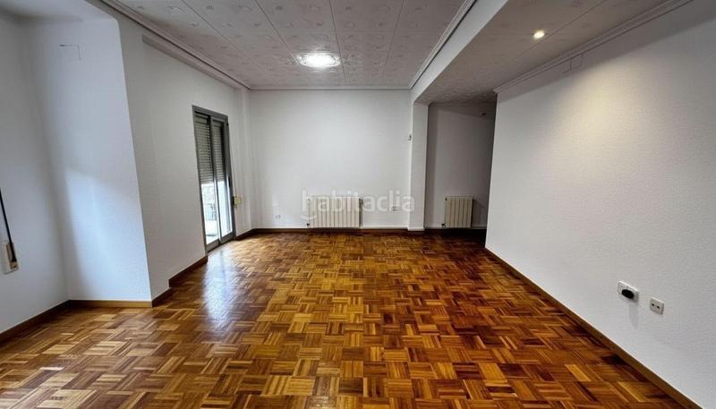 Foto 733b440d-8fe8-422d-b062-df2ba2af1959. Alquiler piso  muy luminoso con garaje en La Petxina Valencia