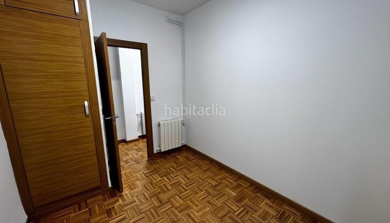 Foto b3213675-0e79-4d7d-833f-ca17134c3dd2. Alquiler piso  muy luminoso con garaje en La Petxina Valencia