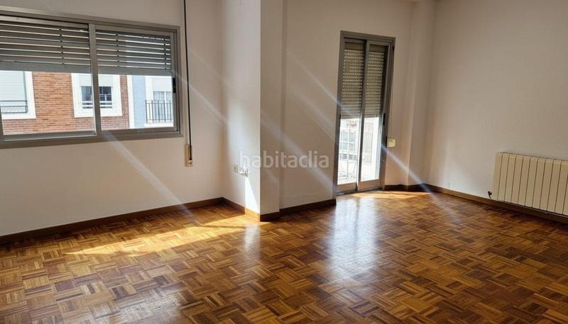 Foto 8f4eee13-3af3-41af-b984-7bca79ee4810. Location appartement avec parking dans La Petxina Valencia