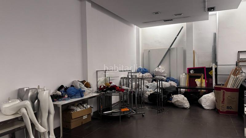 Foto c6033a7e-a492-4ba5-8c92-9b40f99bfda8. Traspaso local comercial traspaso de local, tienda de ropa en pleno funcionamiento en Valencia