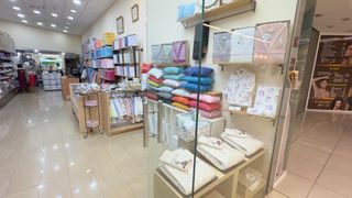 Local Comercial  Avenida de p�o xii. Tienda de bordado personalizado en venta o en traspaso por jubil