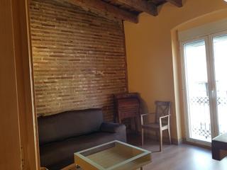 Miete Etagenwohnung  Cervantes. Piso céntrico. 3 sin ascensor. amueblado. zona la roqueta.