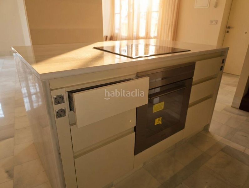 Piso ático dúplex con terraza junto a la plaza de la virgen en Valencia - Imagen 47