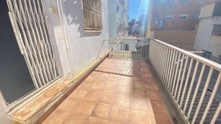 Pis en Ernesto anastasio 5. Piso con balc�n y terraza