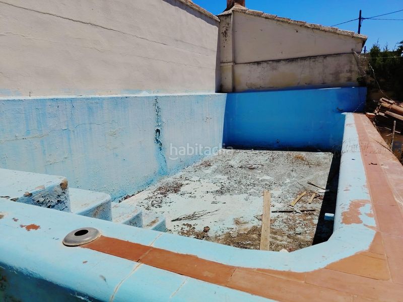 Foto f6d00e77-5607-469c-892b-d6dc59d2c853. Xalet amb piscina a Moncada