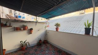 Flat  Calle olivereta. 1º sin ascensor con terraza y patio