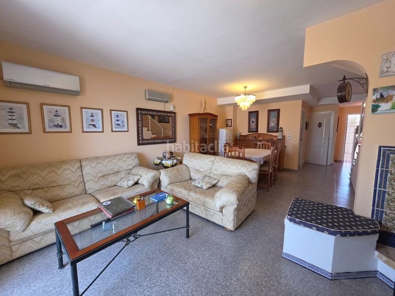 Foto b308d23b-b00b-4c67-bb9c-ed5b59daeb39. Casa adossada amb calefacció piscina a El Faro Cullera