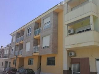 Appartamento in Calle castellón 9. Piso con 3 habitaciones con ascensor
