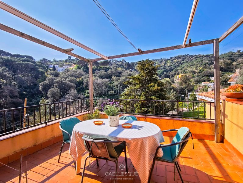 Foto 20537500-6685-434c-82c8-8308dee60c88. Casa amb xemeneia calefacció aparcament a Sarrià Barcelona