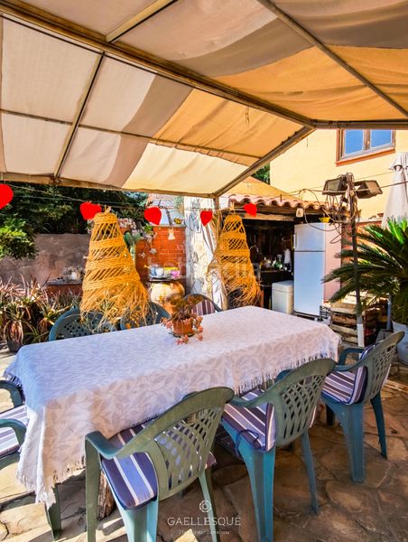 Foto 356d75a7-f1a1-4861-9287-4f2f9629810d. Casa amb xemeneia calefacció aparcament a Sarrià Barcelona