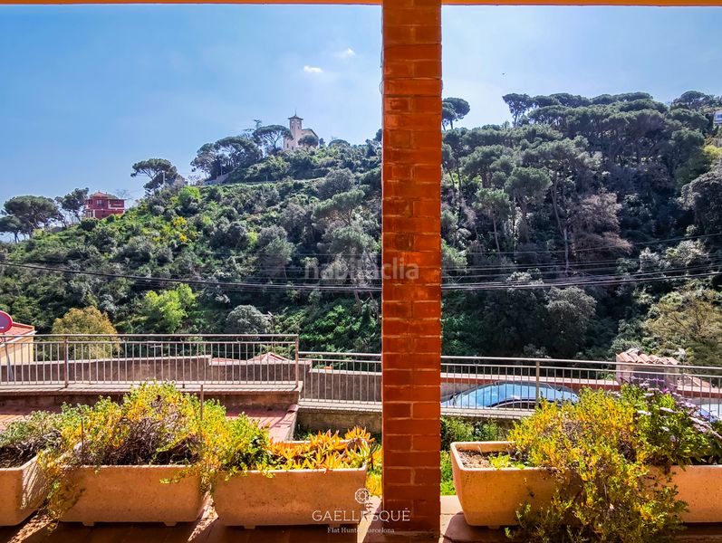 Foto 36458760-108d-4e3e-9205-5969f866fe2e. Casa amb xemeneia calefacció aparcament a Sarrià Barcelona