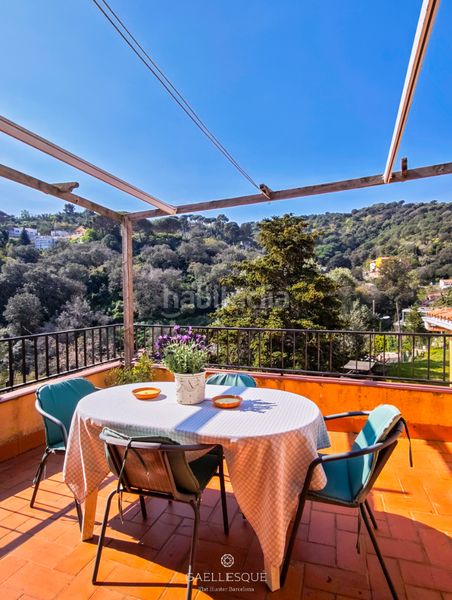 Foto 3b23cd0b-a71f-45ac-9053-48be6157afce. Casa amb xemeneia calefacció aparcament a Sarrià Barcelona