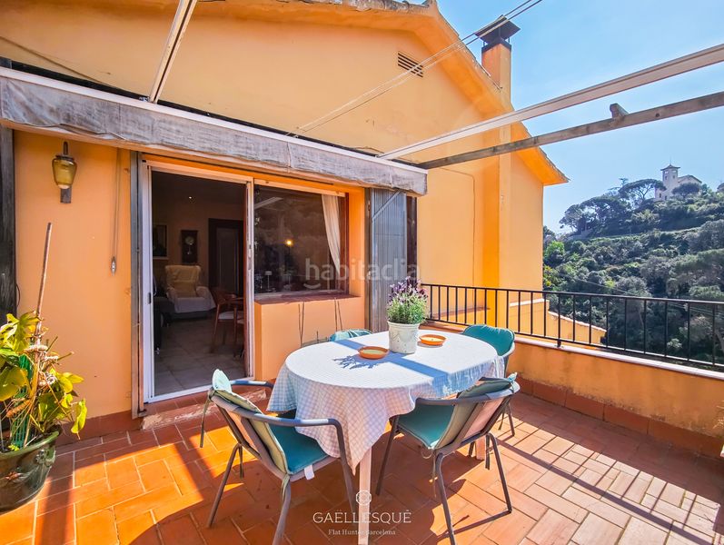 Foto 3d3642b6-3226-4264-9e83-9d260043ed1b. Casa amb xemeneia calefacció aparcament a Sarrià Barcelona