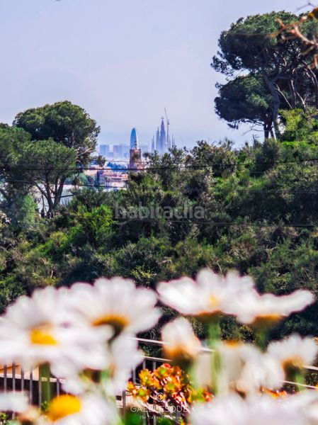 Foto 5a11d3e8-db3a-45b1-8c9f-f7efe35d6f81. Casa amb xemeneia calefacció aparcament a Sarrià Barcelona