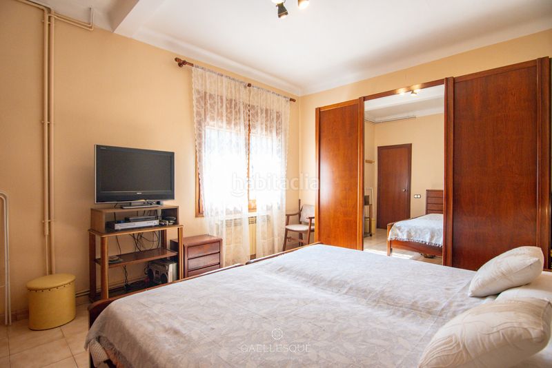 Foto 647fec22-227f-49c5-8082-f7caa9ae82e7. Casa amb xemeneia calefacció aparcament a Sarrià Barcelona