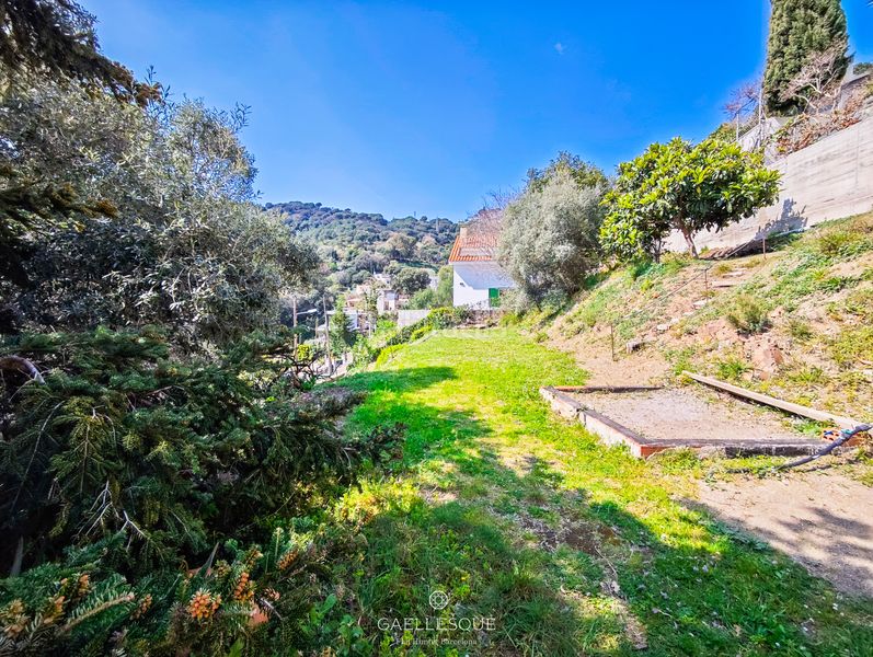 Foto ab0d685b-d52e-445c-ae8a-ac3d26e9b2bd. Casa amb xemeneia calefacció aparcament a Sarrià Barcelona