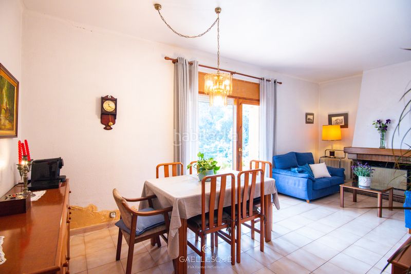 Foto b31c7a66-c1d7-4191-add8-592b27d941dd. Casa amb xemeneia calefacció aparcament a Sarrià Barcelona