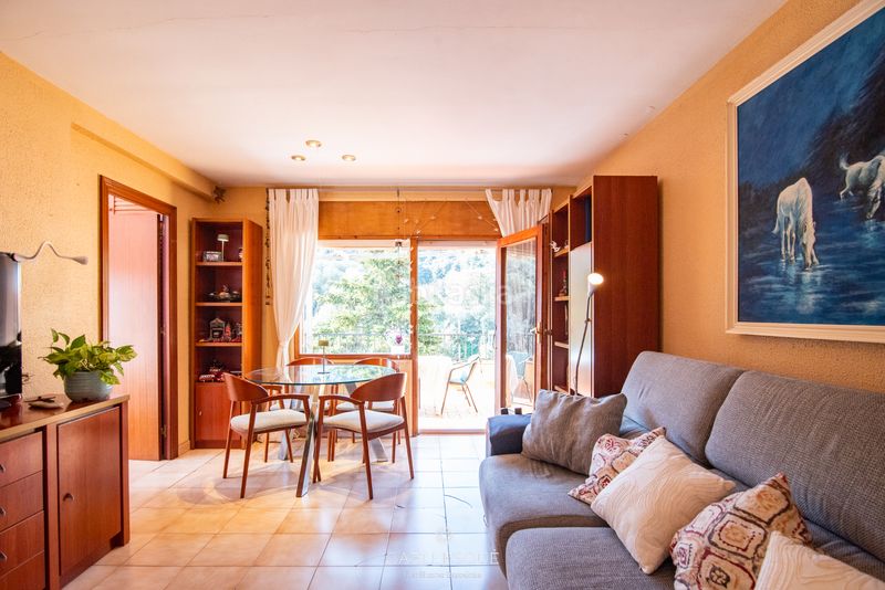 Foto d1cba0e3-16a0-4a58-ab23-844da63a14b1. Casa amb xemeneia calefacció aparcament a Sarrià Barcelona