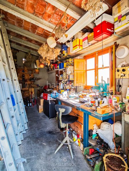 Foto dea23114-5822-47e0-8724-fc9d1a13b1a4. Casa amb xemeneia calefacció aparcament a Sarrià Barcelona