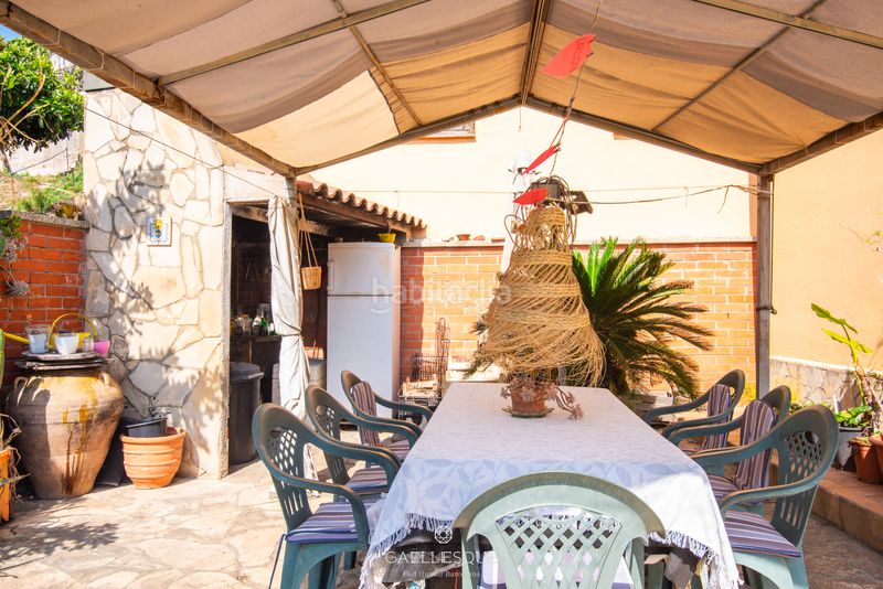 Foto eca06c63-a2e2-4ce6-93a6-c16715c50e4b. Casa amb xemeneia calefacció aparcament a Sarrià Barcelona