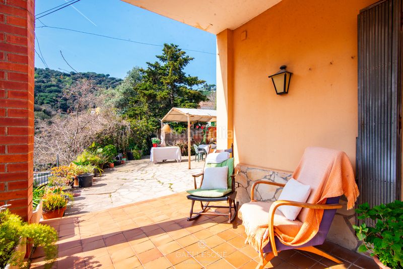 Foto ed396987-73a0-4789-aaf3-e7f3c45baa56. Casa amb xemeneia calefacció aparcament a Sarrià Barcelona