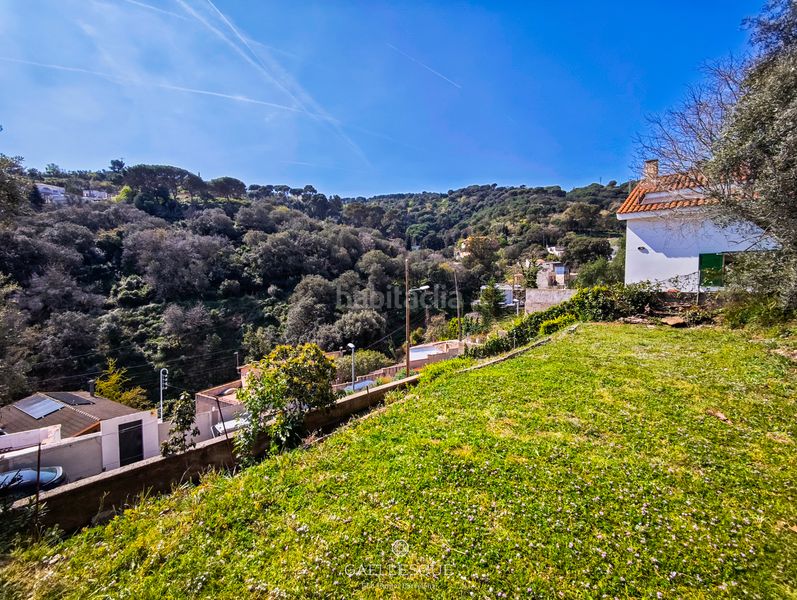 Foto edcfdedf-8453-48d5-bba2-e72032b987d2. Casa amb xemeneia calefacció aparcament a Sarrià Barcelona