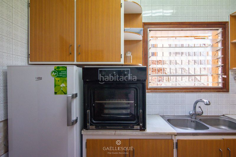 Foto f7855330-0781-476b-8077-10b5e1476419. Casa amb xemeneia calefacció aparcament a Sarrià Barcelona