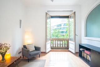 Pis  Avinguda diagonal. Exclusiva vivienda con gran potencial en avenida diagonal, junto