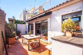 Ático  Carrer d'en grassot. Exclusivo ático con dos grandes terrazas en el corazón de gràcia