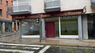Lloguer Local Comercial  De la creu gran. Local alquiler en creu gran terrassa!