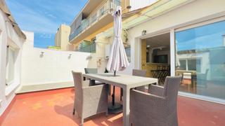 Casa adosada  Carrer mura, de. Deja de soñar con más metros y empieza a vivirlos