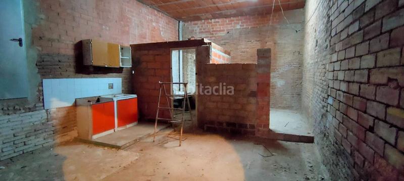 Foto 25fd7125-c846-4a3c-a32e-361bf3f6c79a. Local comercial  zona torrent den pere parres en Terrassa