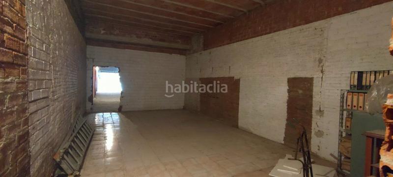 Foto e8d085ae-dfad-4ad9-a124-778a240934c5. Local comercial  zona torrent den pere parres en Terrassa