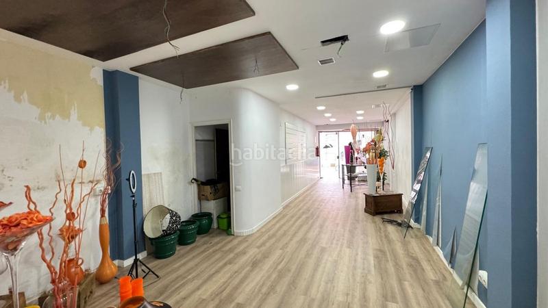 Foto 0036cdfd-11e5-49ba-ae29-fe79133f09b5. Alquiler local comercial en plaza de mossèn jacint verdaguer 7 en Terrassa