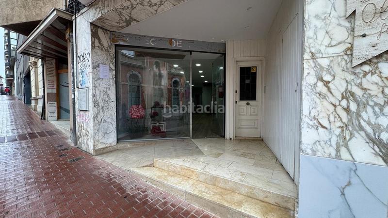 Foto 201557da-7991-410f-9001-34db8178a0b3. Alquiler local comercial en plaza de mossèn jacint verdaguer 7 en Terrassa