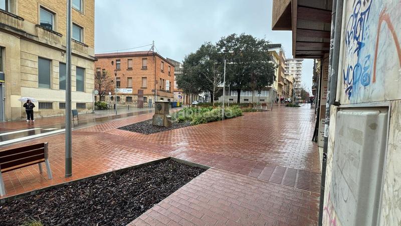 Foto 515283b7-e8e8-41c3-ba15-ac1832a733ba. Alquiler local comercial en plaza de mossèn jacint verdaguer 7 en Terrassa