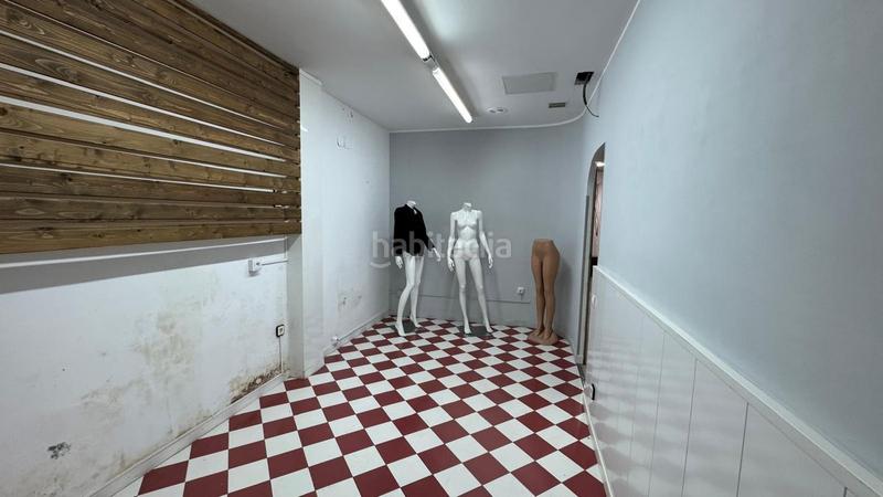 Foto edc7fe62-b29b-4fc9-b7b6-f43a9e8764ba. Alquiler local comercial en plaza de mossèn jacint verdaguer 7 en Terrassa